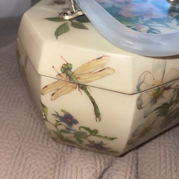 Margaret Dike Vintage Octagonal Box Cream Purse Garden Theme Signed - Picture 13 of 15